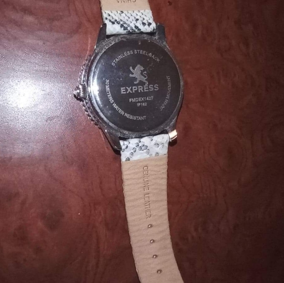 Express Watch - Picture 4 of 4